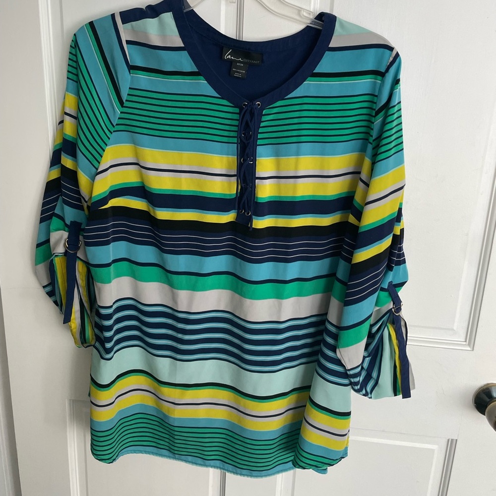 Lane Bryant top super lightweight size 22/24 gently used.